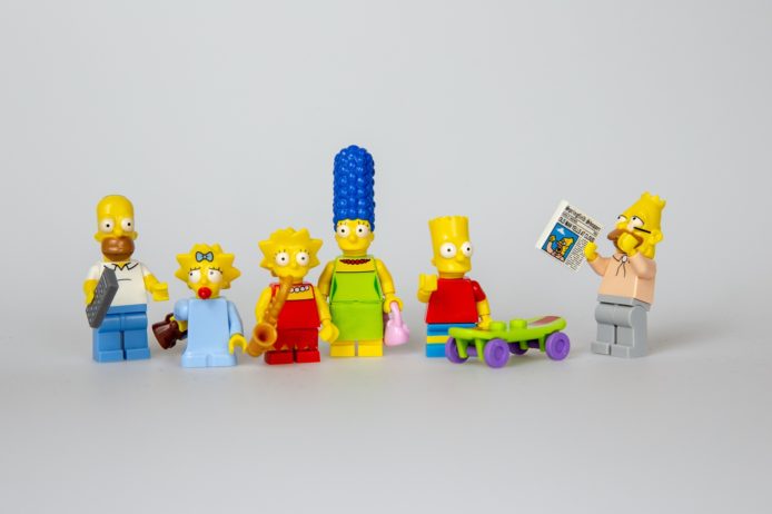 simpsons-4082521_1920